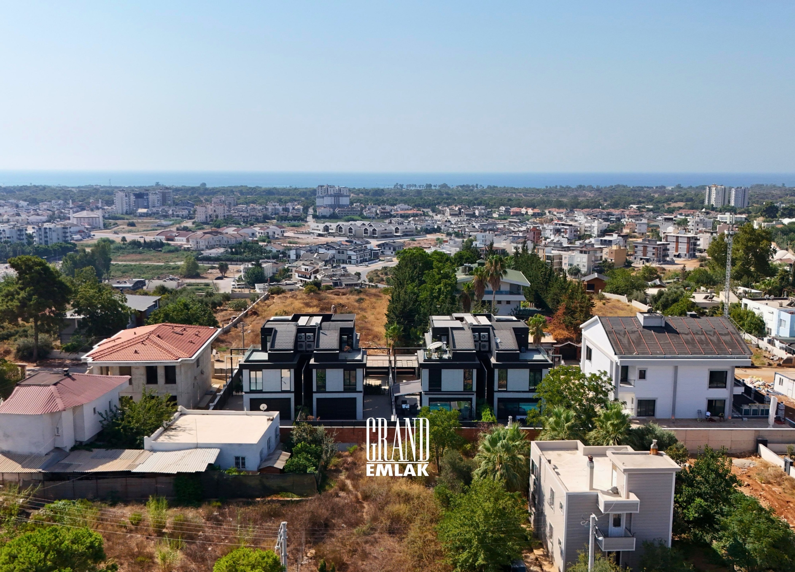 Вилла 5+1 с видом на море на продажу в районе Эрменек — Ermenek, Muratpaşa, Antalya